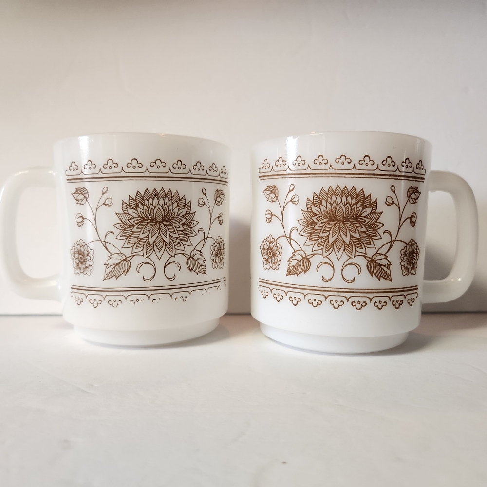 Set of 2 Milk White Glasbake Mugs